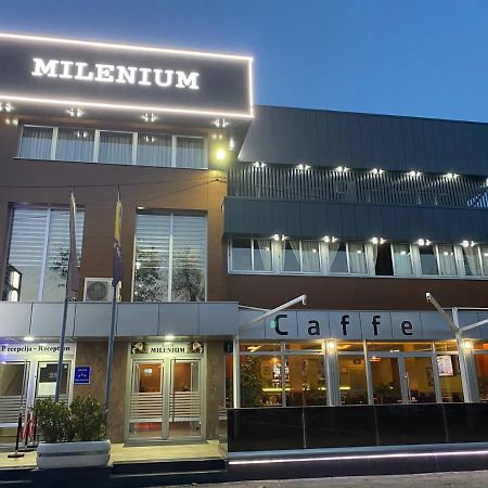 Hotel New Milenium Lukavac Eksteriør bilde