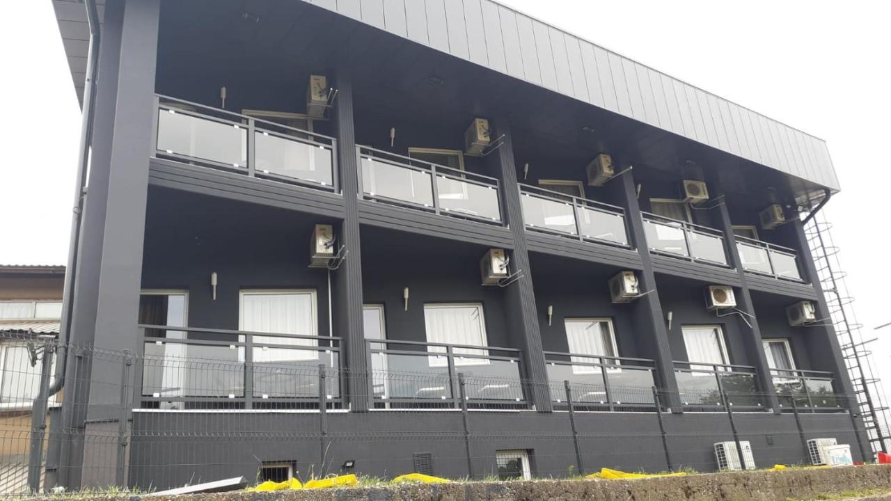 Hotel New Milenium Lukavac Eksteriør bilde
