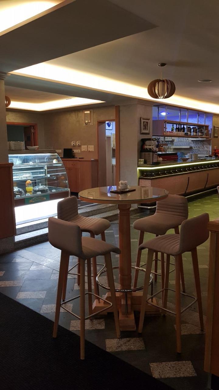 Hotel New Milenium Lukavac Eksteriør bilde